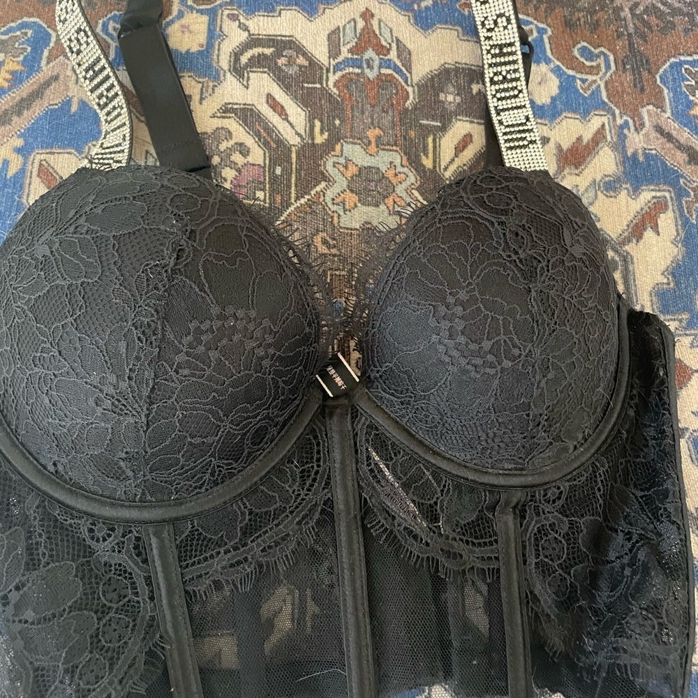 Elegant Black Lace Women's lingerie top